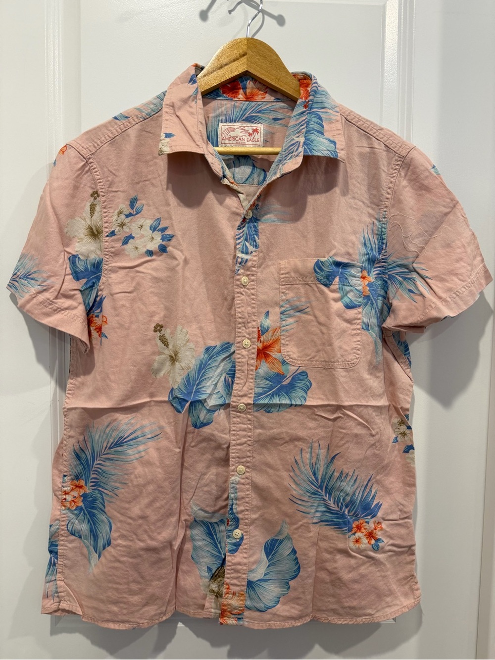 American Eagle Outfitters Pink Floral Short-Sleeve Button-Up